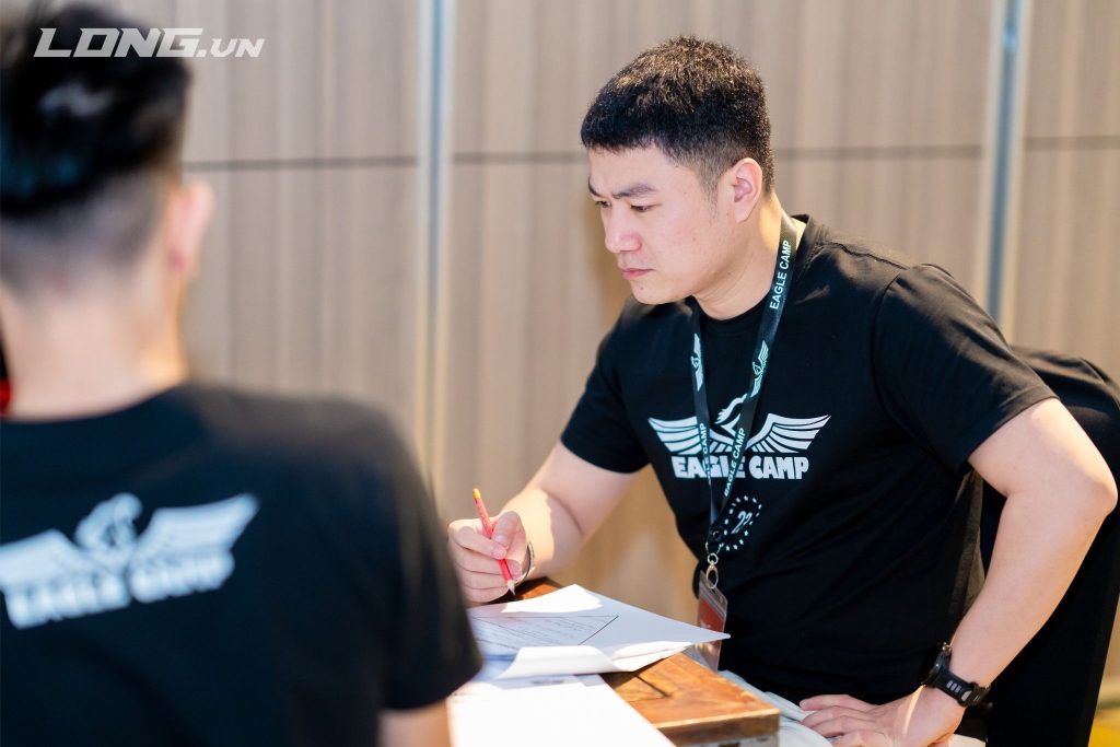 Phan Duy Thiệp làm gì