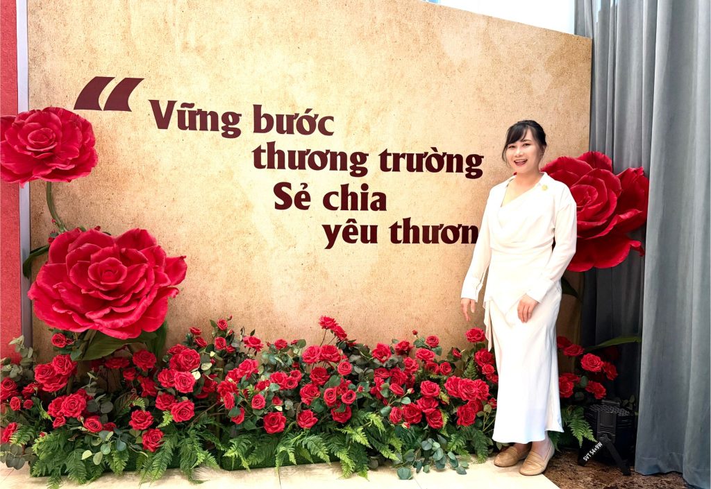 Hồng Nhung Lapari