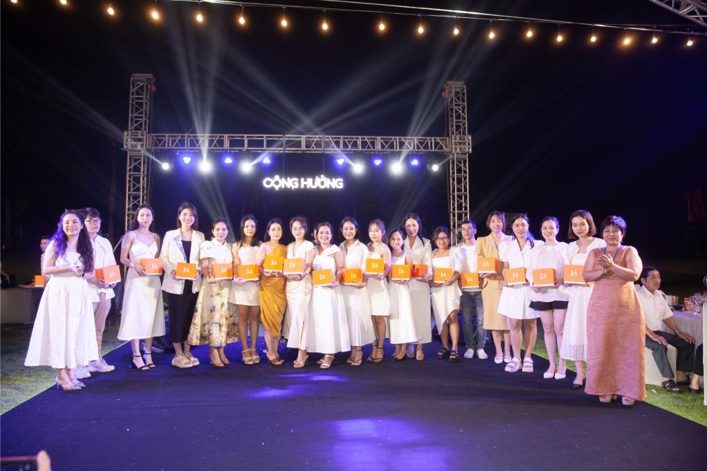 Bác sĩ Nguyễn Hương